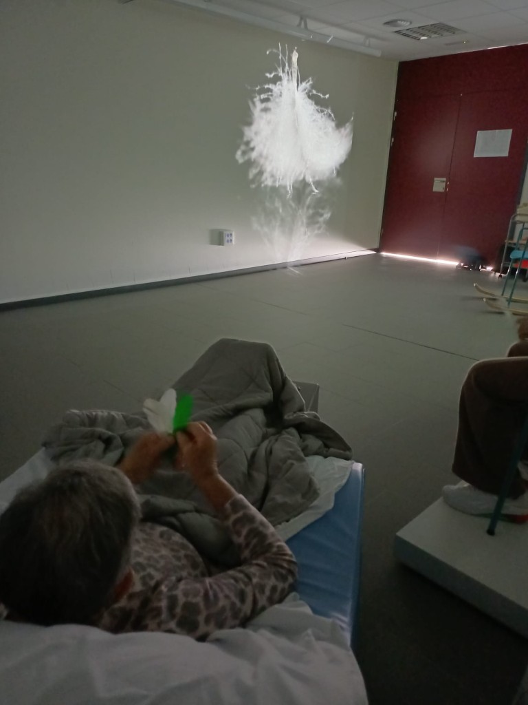 Práctica guiada de estimulación sensorial.